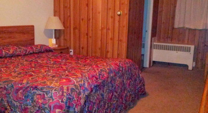 Beachcomber Motel - Old Web Listing (newer photo)